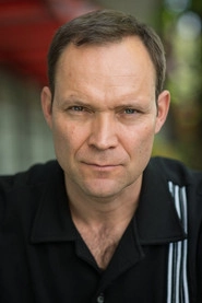 Ảnh diễn viên Eric Breker