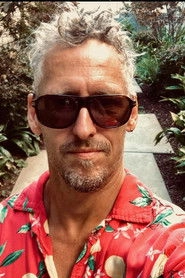 Ảnh diễn viên Mark Larkin